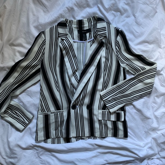 Forever 21 Black & White Striped Blazer - Picture 2 of 8